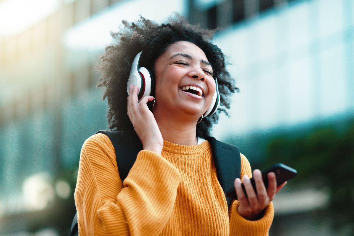 Ces 5 podcasts vont révolutionner vos études en communication