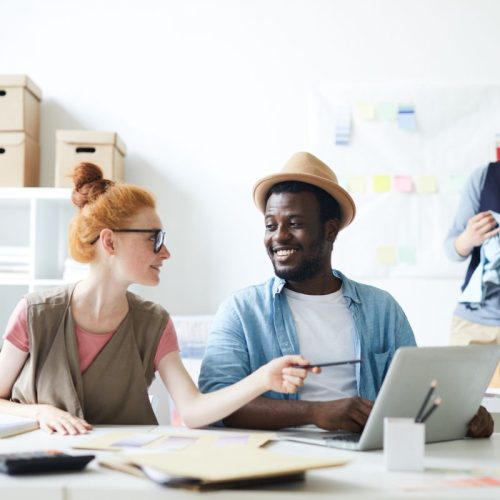 Formation en relations publiques : comment gérer l’image d’une marque ? 