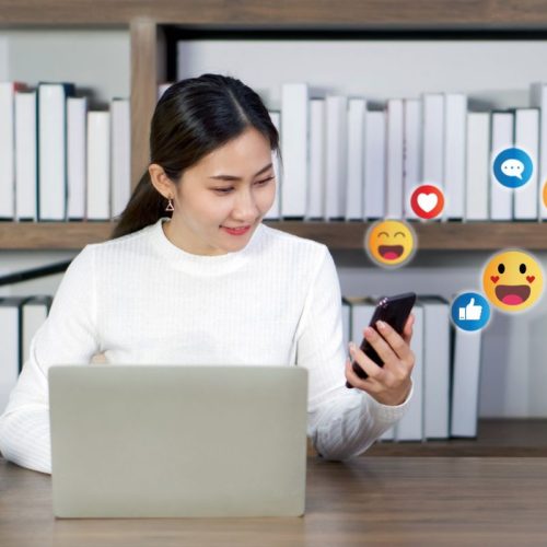 Quel est l&rsquo;impact des réseaux sociaux sur la communication moderne ?