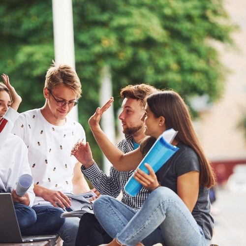 Comment maximiser son expérience universitaire grâce aux clubs et associations étudiantes ?