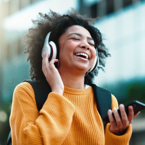 Ces 5 podcasts vont révolutionner vos études en communication