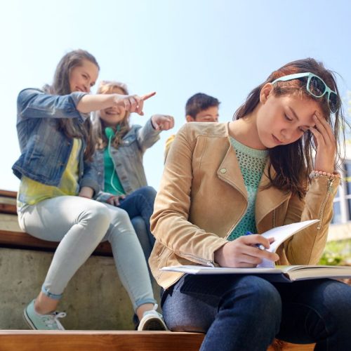 Entre épanouissement et défis : Décryptage de la vie sociale intense des étudiants 