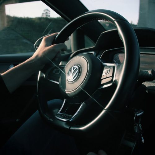 Comment Volkswagen a utilisé l’IA pour booster son référencement naturel ?